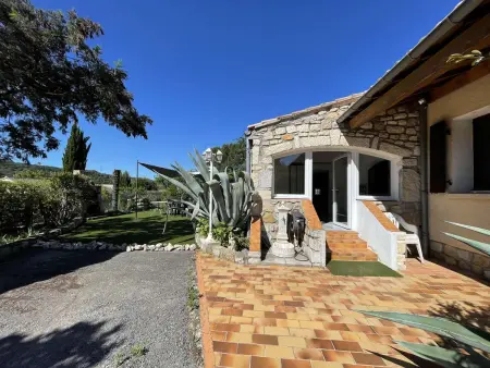 Maison climatisée avec jardin près du centre de Vallon Pont d'Arc - 6 couchages - Photo 10