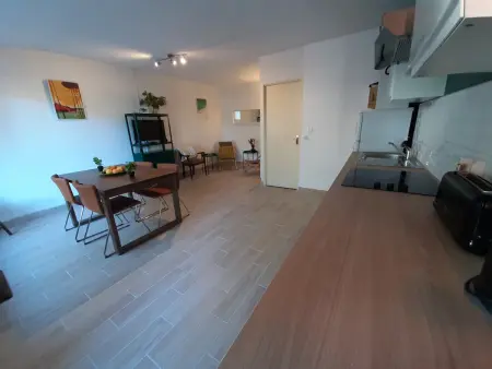 Maison rénovée avec terrasse à 700m des plages, marché et activités - Tennis et piste cyclable à 10m - Photo 1