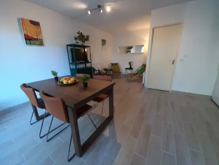 Maison rénovée avec terrasse à 700m des plages, marché et activités - Tennis et piste cyclable à 10m - Photo 10