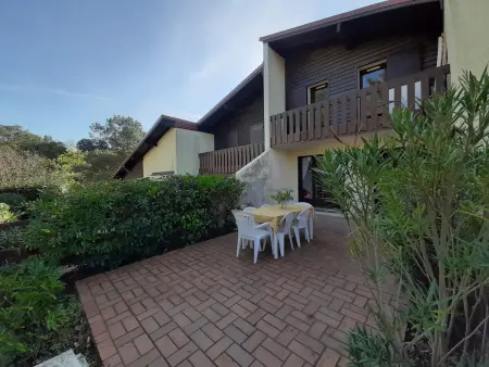 Maison rénovée avec terrasse à 700m des plages, marché et activités - Tennis et piste cyclable à 10m - Photo 15