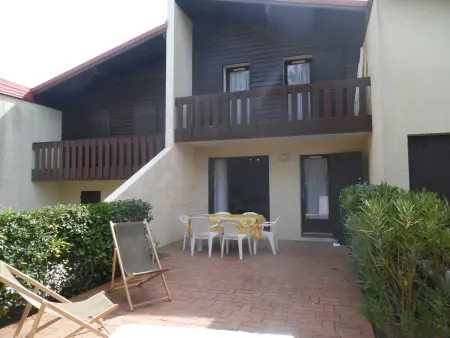 Maison rénovée avec terrasse à 700m des plages, marché et activités - Tennis et piste cyclable à 10m - Photo 17