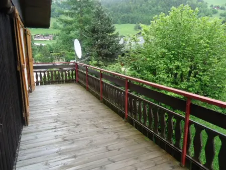 Chalet savoyard avec terrasse, proche des pistes et vue sur montagne - Photo 14