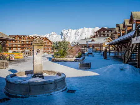 Chalet Mitoyen 3 Pièces 7 Pers. avec Piscine et Sauna - Résidence Les Flocons du Soleil - Photo 19