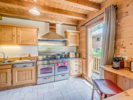 Chalet familial haut standing avec sauna et parking privé - Photo 4