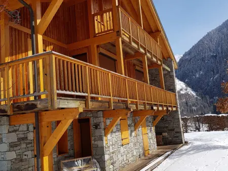 Chalet familial haut standing avec sauna et parking privé - Photo 22