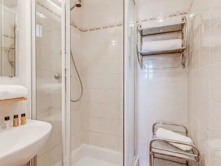Chalet spacieux à Champagny en Vanoise, 10 pers, wifi, parking - Photo 6