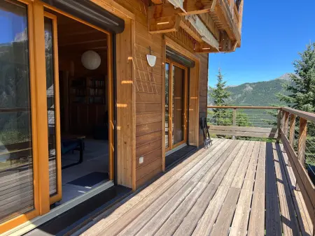 Chalet moderne 4 chambres, 10 pers, terrasse sud, vue montagne, près de Pra Loup - Photo 5