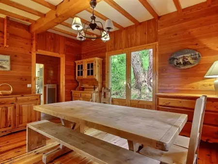 Chalet rénové 10 pers, terrasse et jacuzzi, près des pistes - Photo 1