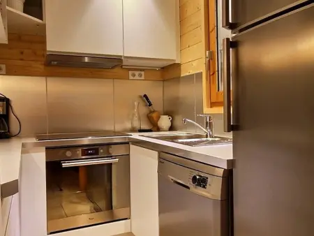 Chalet rénové 10 pers, terrasse et jacuzzi, près des pistes - Photo 4