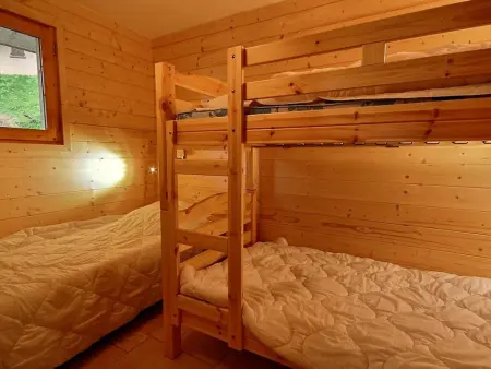 Chalet rénové 10 pers, terrasse et jacuzzi, près des pistes - Photo 11