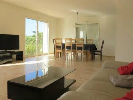 Villa avec Piscine Privée, Sauna et Boulodrome à 8 min des Plages - Photo 2