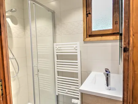 Chalet individuel unique proche du centre de Morzine avec jardin privé et WiFi, pour 5 pers. - Photo 8