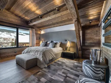 Chalet de luxe avec jacuzzi, salle cinéma et piscine au centre de Megève - Photo 9