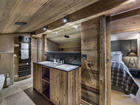 Chalet de luxe avec jacuzzi, salle cinéma et piscine au centre de Megève - Photo 13