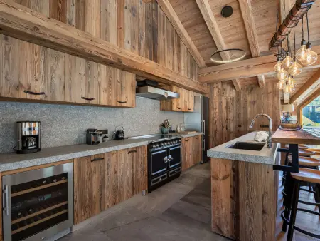 Chalet de luxe familial à Val d'Isère avec spa, proche des pistes et équipements premium - Photo 4