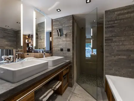 Chalet de luxe familial à Val d'Isère avec spa, proche des pistes et équipements premium - Photo 6