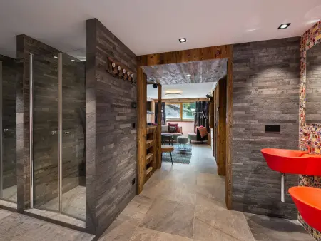 Chalet de luxe familial à Val d'Isère avec spa, proche des pistes et équipements premium - Photo 10