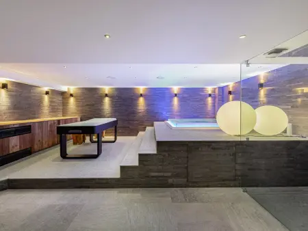 Chalet de luxe familial à Val d'Isère avec spa, proche des pistes et équipements premium - Photo 12