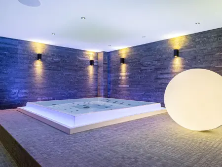 Chalet de luxe familial à Val d'Isère avec spa, proche des pistes et équipements premium - Photo 13