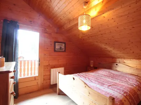 Chalet équipé avec poêle et garage, proche centre et remontées mécaniques - Photo 6