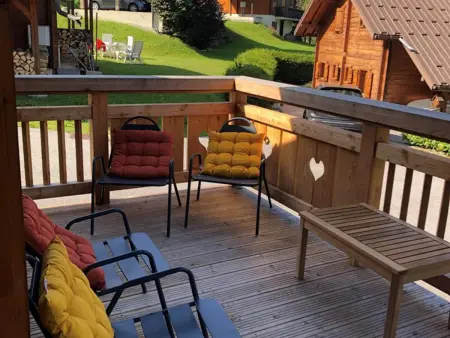 Chalet équipé avec poêle et garage, proche centre et remontées mécaniques - Photo 11