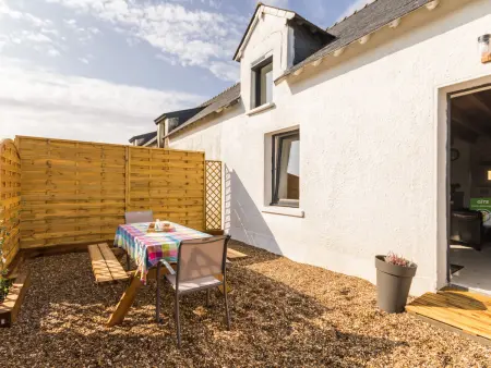 Maison bretonne rénovée près de la mer avec jardin, terrasse et équipements modernes - Photo 1