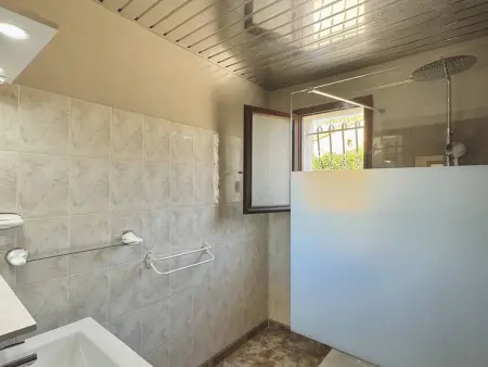 Villa familiale avec piscine privée près des plages - Photo 11