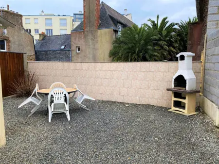 Maison à Perros-Guirec avec WIFI, proche centre-ville et plage, cour fermée, parking privé - Photo 6