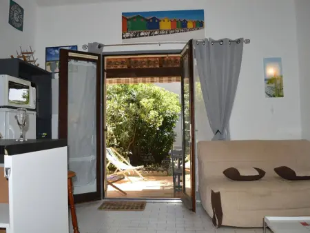 Villa 2 pièces mezzanine, piscine, proche plage, 2 terrasses, BBQ, parking, calme. - Photo 2