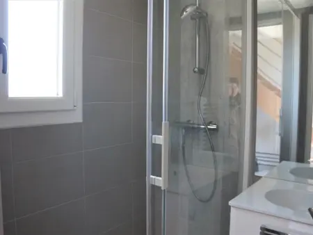Charmante Maisonnette Rénovée 4 Pers avec Piscine Chauffée et Jardin à Guidel - Photo 9