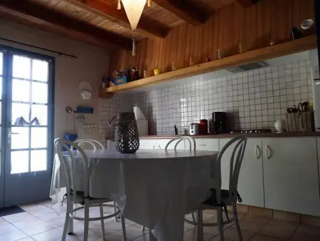 Maison confortable proche commerces, plage et port – 6 couchages, jardin clos avec terrasse et BBQ - Photo 9