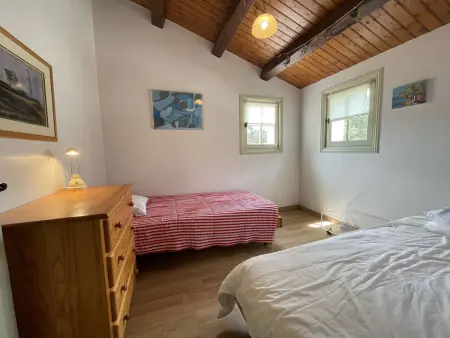 Maison confortable 5 pièces, 8 couchages, proche plage et commerces, avec jardin, terrasse et WiFi. - Photo 11