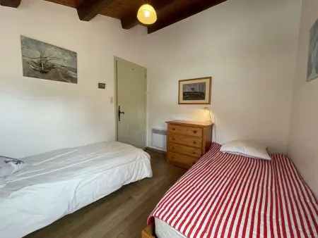 Maison confortable 5 pièces, 8 couchages, proche plage et commerces, avec jardin, terrasse et WiFi. - Photo 20