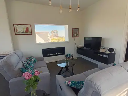 Maison bretonne rénovée, proche mer, plage et commerces à Trégastel, avec jardin clos et WIFI - Photo 1