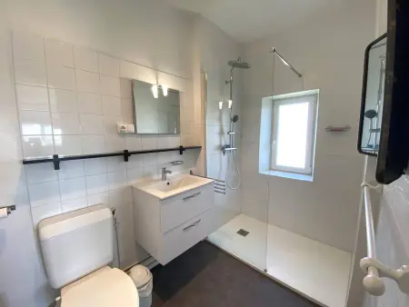Maison bretonne rénovée, proche mer, plage et commerces à Trégastel, avec jardin clos et WIFI - Photo 6