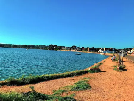 Charmante maisonnette bretonne à 100m de la mer avec jardin, terrasse et proximité centre Trégastel - Photo 10