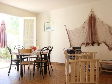 Maison Familiale 2 Étoiles à 150m de la Plage avec Terrasse, Jardin et Parking Privé - Photo 3