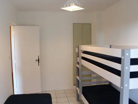 Maison Familiale 2 Étoiles à 150m de la Plage avec Terrasse, Jardin et Parking Privé - Photo 9