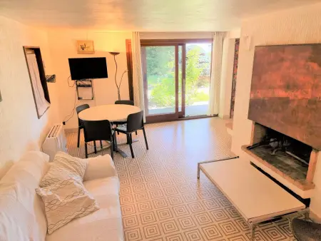 Chalet spacieux 10 pers, 4 chambres, jardin, cheminée, animaux OK, ménage fin séjour option - Photo 2