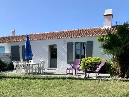 Maison rénovée près plage, 6 couchages, terrasse, BBQ, parking, internet inclus - Photo 1