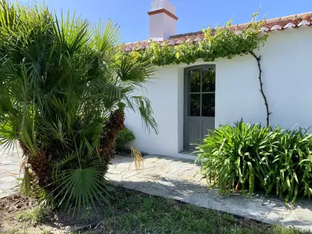 Maison rénovée près plage, 6 couchages, terrasse, BBQ, parking, internet inclus - Photo 14