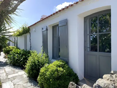 Maison rénovée près plage, 6 couchages, terrasse, BBQ, parking, internet inclus - Photo 15