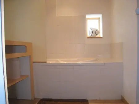 Maison rénovée près plage, 6 couchages, terrasse, BBQ, parking, internet inclus - Photo 17