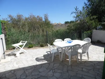 Maison mitoyenne duplex avec terrasse, garage et parking, proche plage, équipée pour 4 à 6 personnes - Photo 1