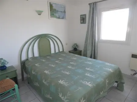 Maison mitoyenne duplex avec terrasse, garage et parking, proche plage, équipée pour 4 à 6 personnes - Photo 4