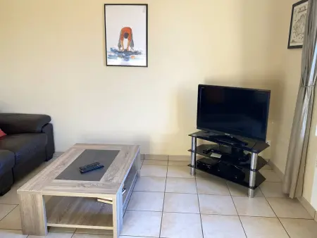Maison bretonne rénovée à 300m de la plage avec jardin clos, WIFI, et équipements pour bébé - Photo 6