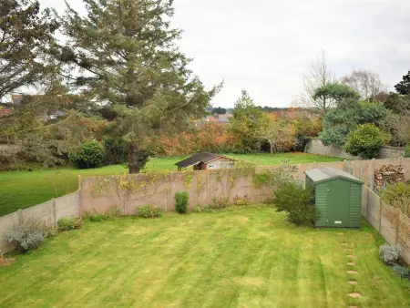 Maison bretonne rénovée à 300m de la plage avec jardin clos, WIFI, et équipements pour bébé - Photo 12