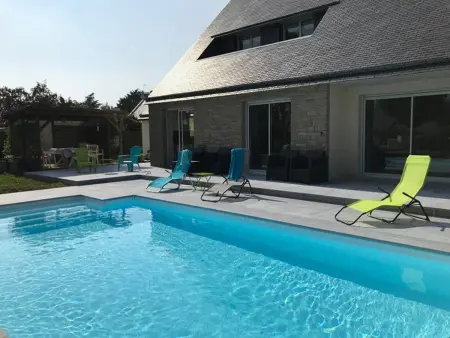 Maison de 5 pièces avec piscine chauffée, offrant confort et calme à Sarzeau - Photo 1
