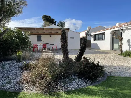 Maison en bord de mer à Noirmoutier : 3 chambres, jardin clos, internet, parking, plage à 250m - Photo 2