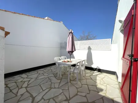 Maison rénovée avec piscine chauffée, proche mer, 4 couchages, parking privé, courts de tennis - Photo 18